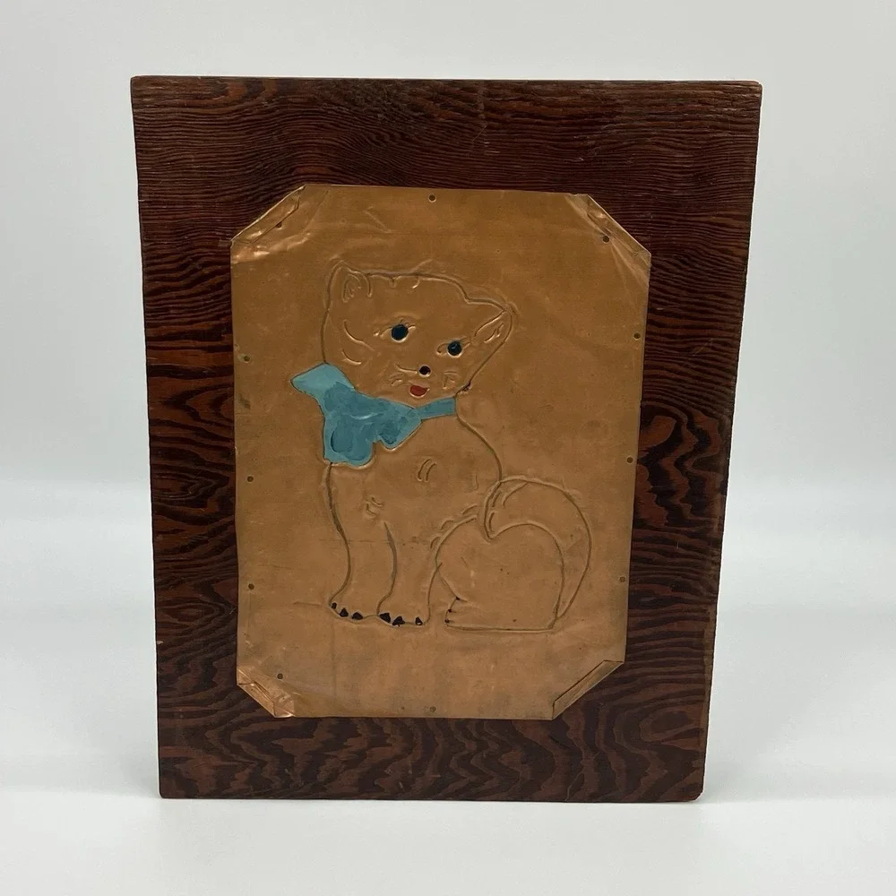 Vtg Hammered Copper Kitten Mounted on Wood Quirky‎ Cottagecore Kitschy